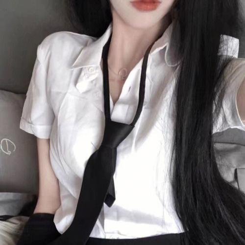 揭开面纱：好莱坞的跨性别人生